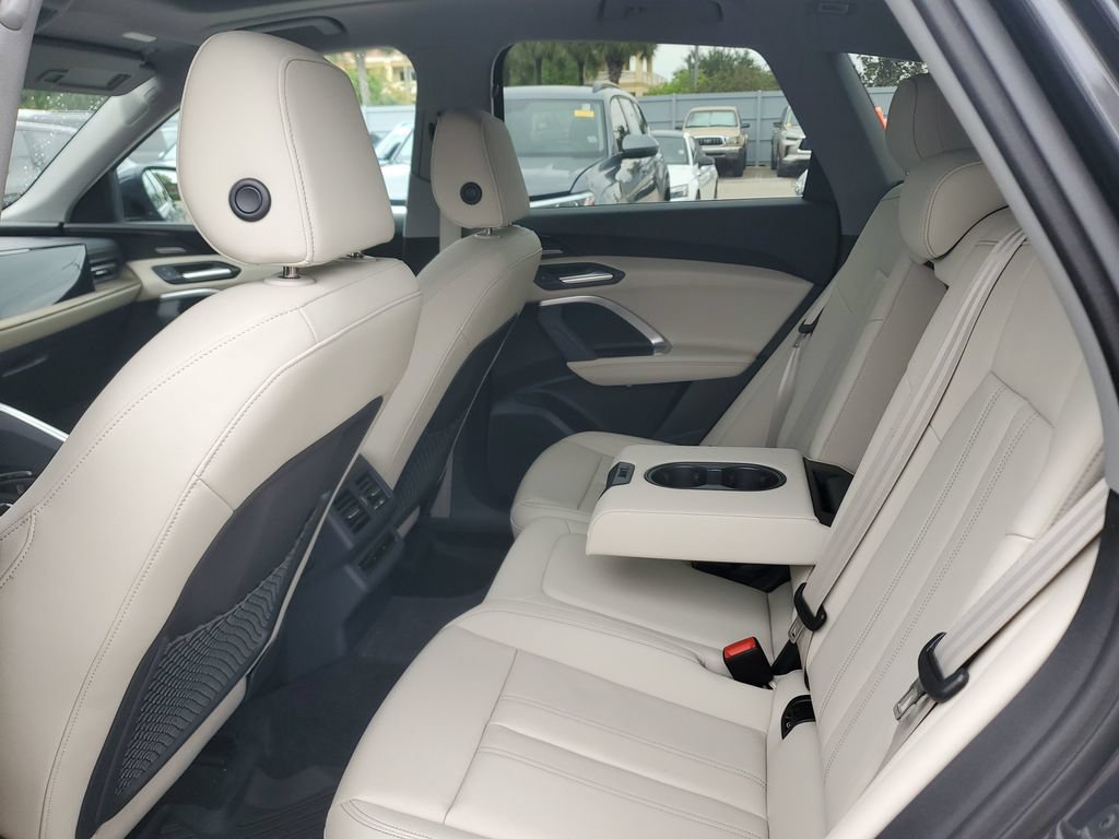 Certified 2025 Audi Q5 Premium w/ Premium Plus AWD/4WD image 17