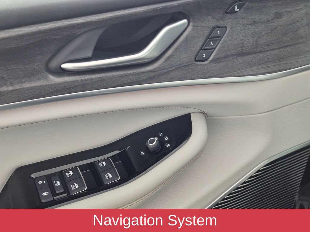 Certified 2021 Jeep Grand Cherokee L Overland w/ Luxury Tech Group IV AWD/4WD image 12