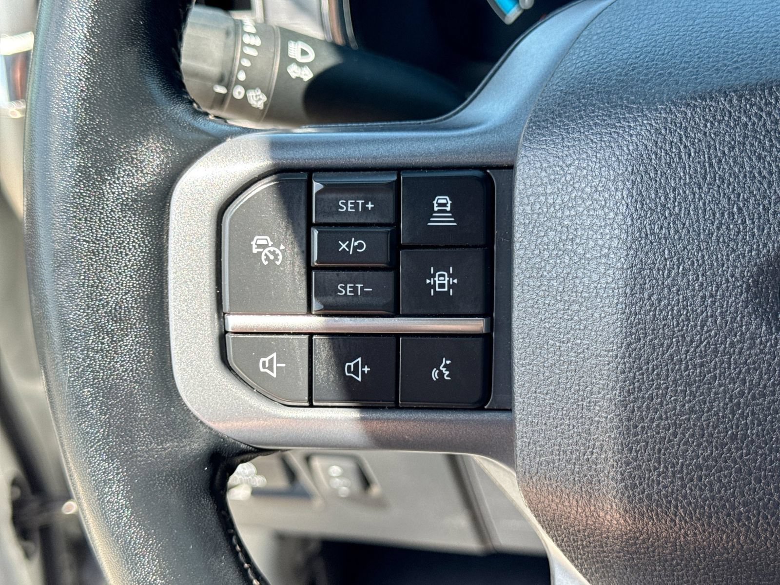 Used 2023 Ford F150 Lariat w/ Equipment Group 502A High AWD/4WD image 29