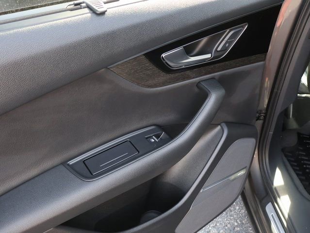 Used 2019 Audi Q7 3.0T Prestige w/ Prestige Package image 12