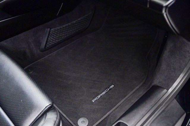 Used 2021 Porsche 911 Carrera image 19