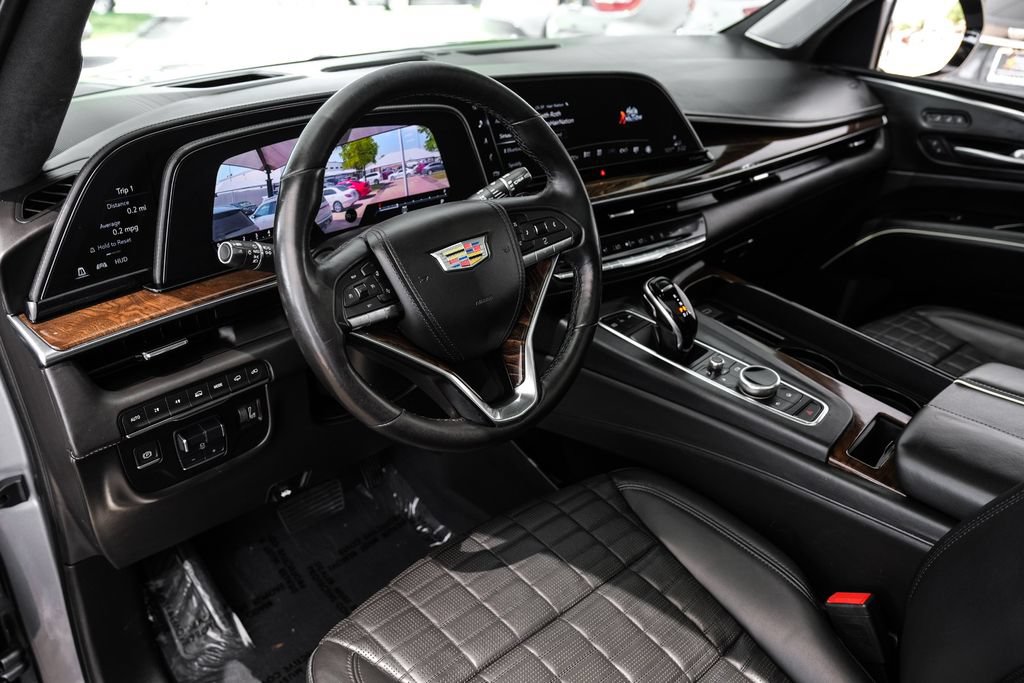 Used 2021 Cadillac Escalade Premium Luxury Platinum AWD/4WD image 2