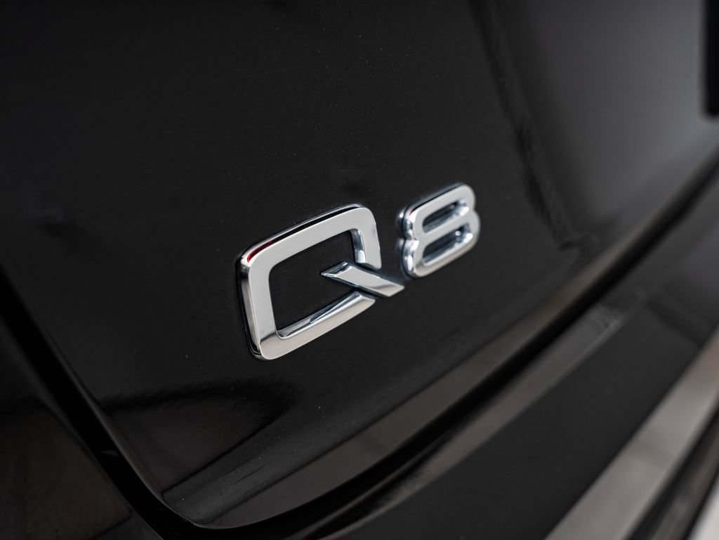 Used 2022 Audi Q8 Premium Plus AWD/4WD image 16