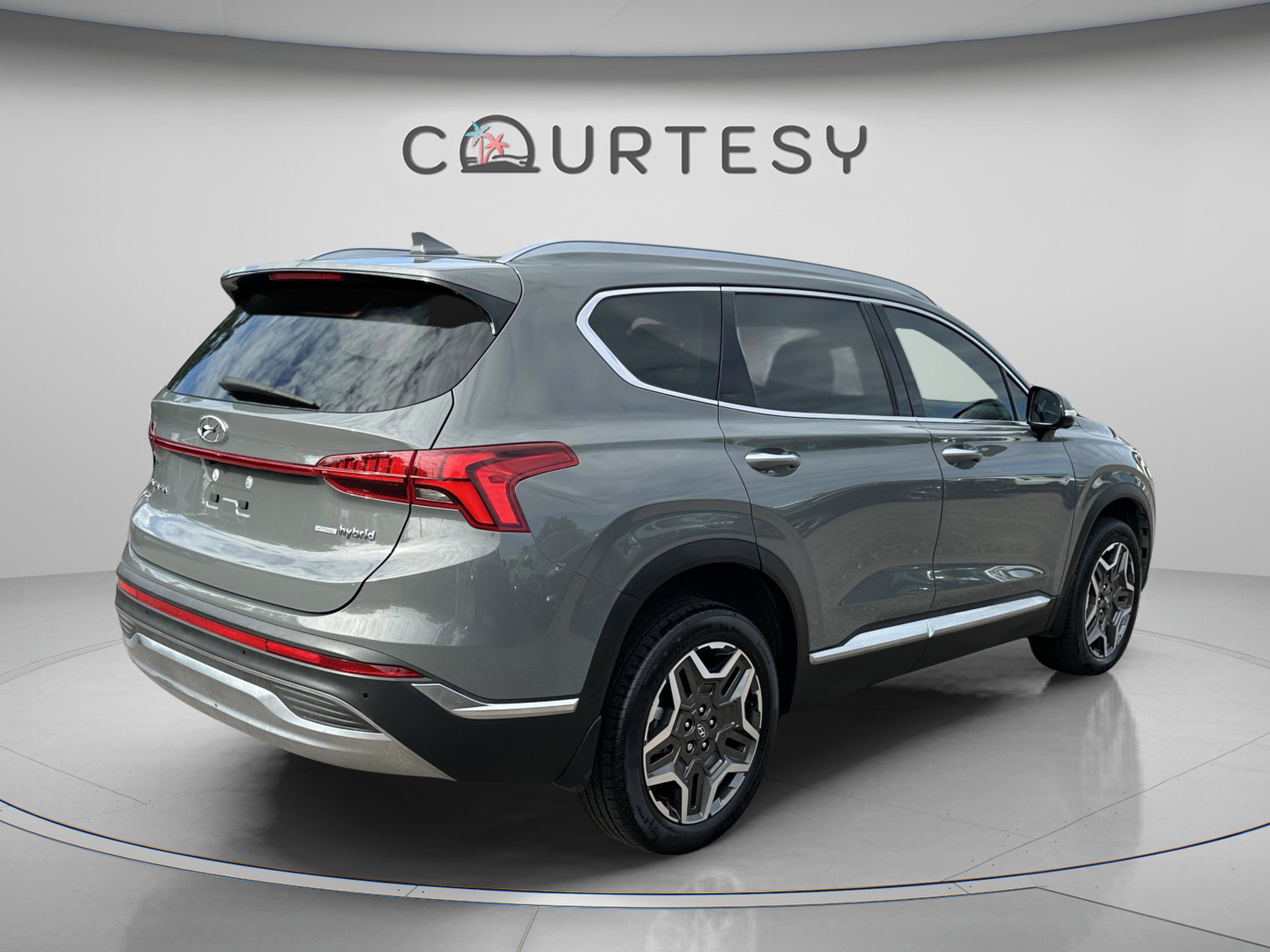 Certified 2023 Hyundai Santa Fe Limited AWD/4WD image 5