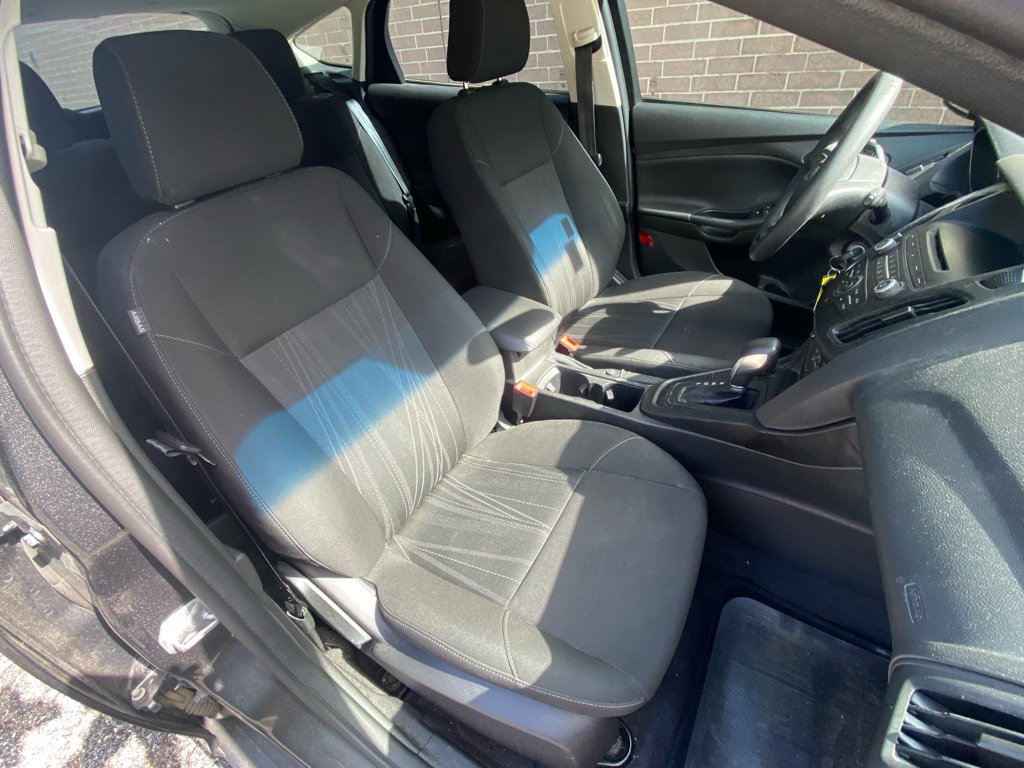 Used 2017 Ford Focus SE FWD image 22