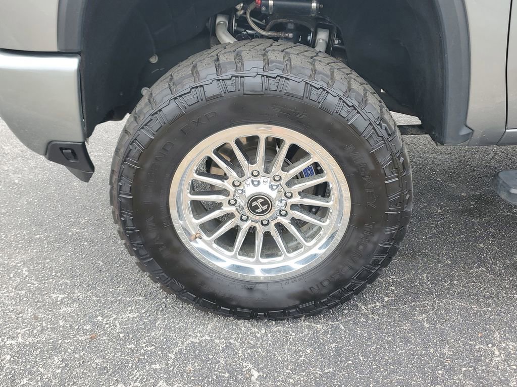 Used 2025 Chevrolet Silverado 2500 High Country w/ Technology Package image 10