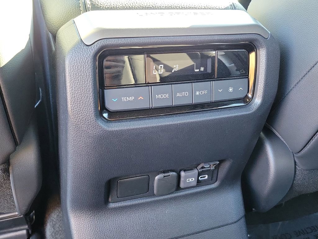 Used 2026 Toyota Land Cruiser w/ Premium Package AWD/4WD image 21