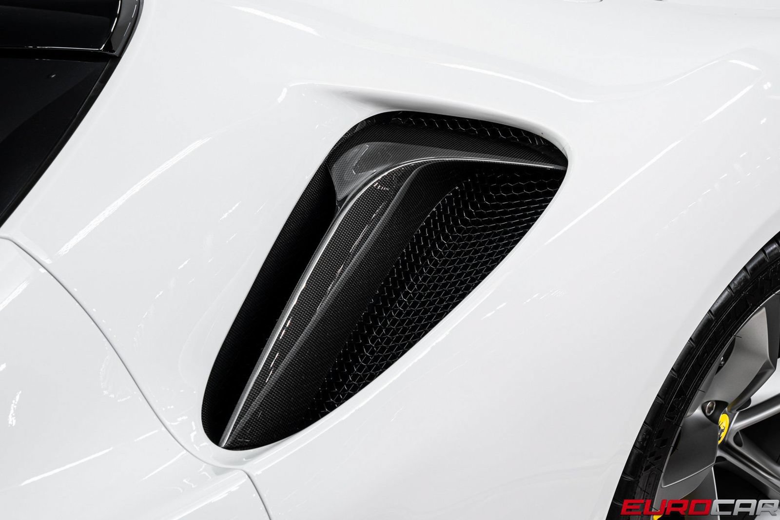Used 2022 Ferrari SF90 Stradale AWD/4WD image 18