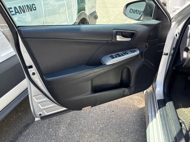 Used 2012 Toyota Camry SE FWD image 18