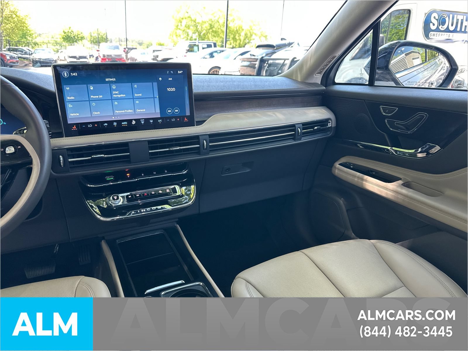 Used 2024 Lincoln Corsair Grand Touring AWD/4WD image 17