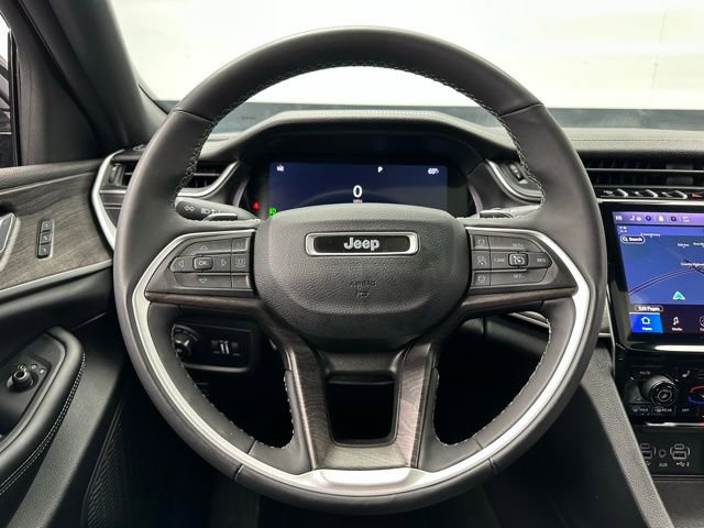 Certified 2024 Jeep Grand Cherokee L Limited w/ Luxury Tech Group II image 33