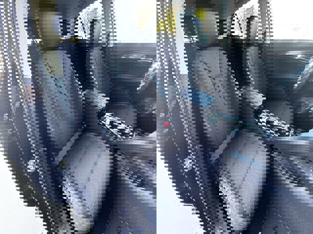 Used 2023 Buick Envision Preferred image 25