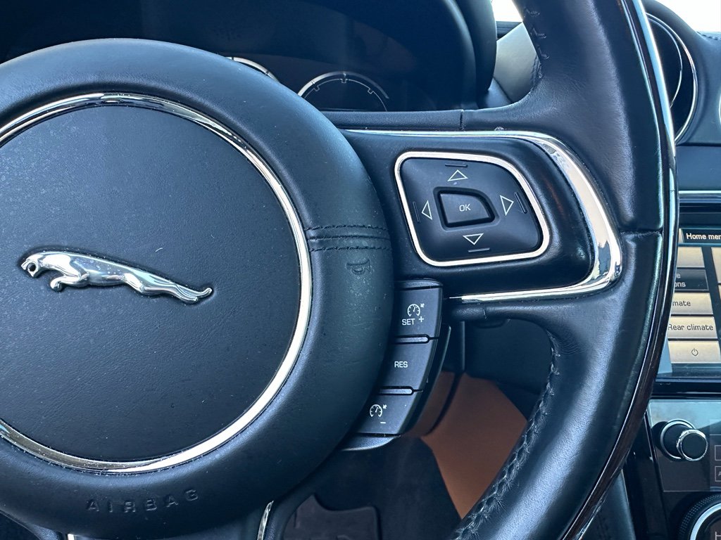 Used 2015 Jaguar XJ L Portfolio image 19