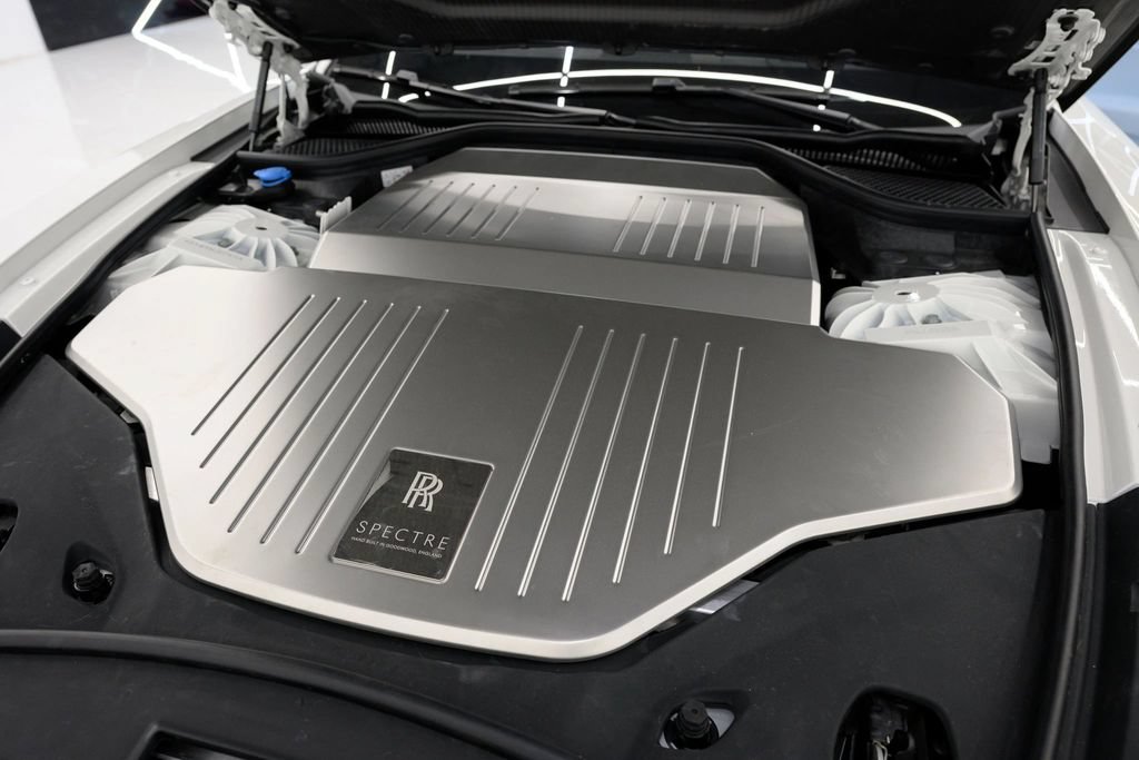 Used 2025 Rolls-Royce Spectre AWD/4WD image 61