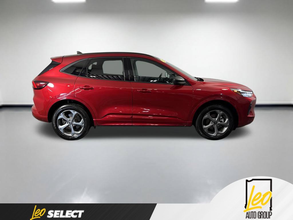 Used 2024 Ford Escape ST-Line w/ Tech Pack #1 AWD/4WD image 7