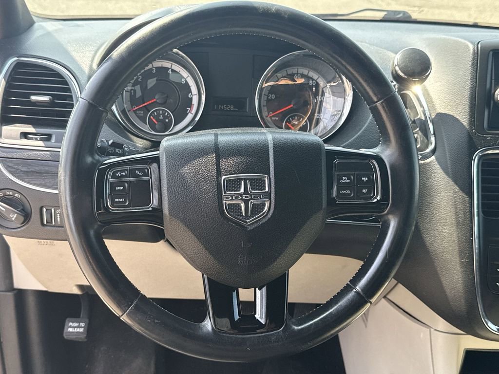 Used 2017 Dodge Grand Caravan SXT image 11