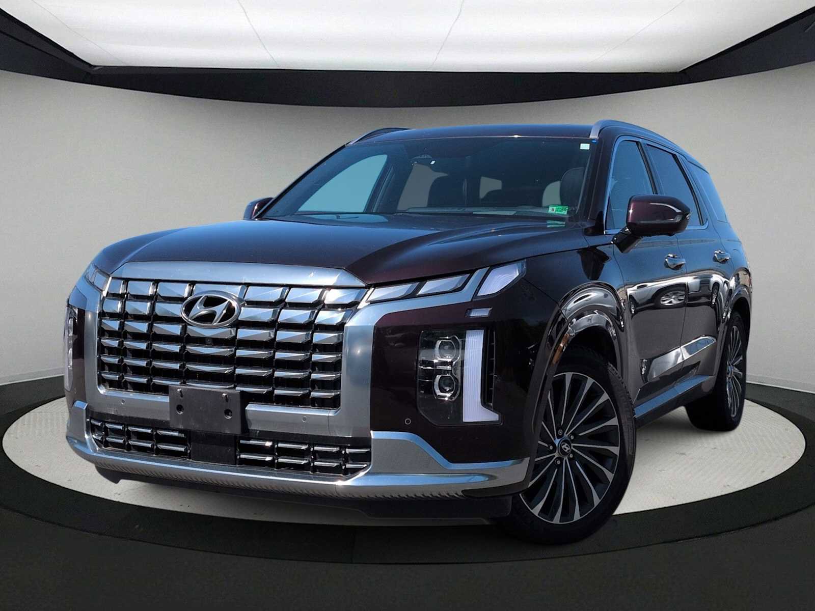 Used 2023 Hyundai Palisade Calligraphy w/ Cargo Package AWD/4WD image 1