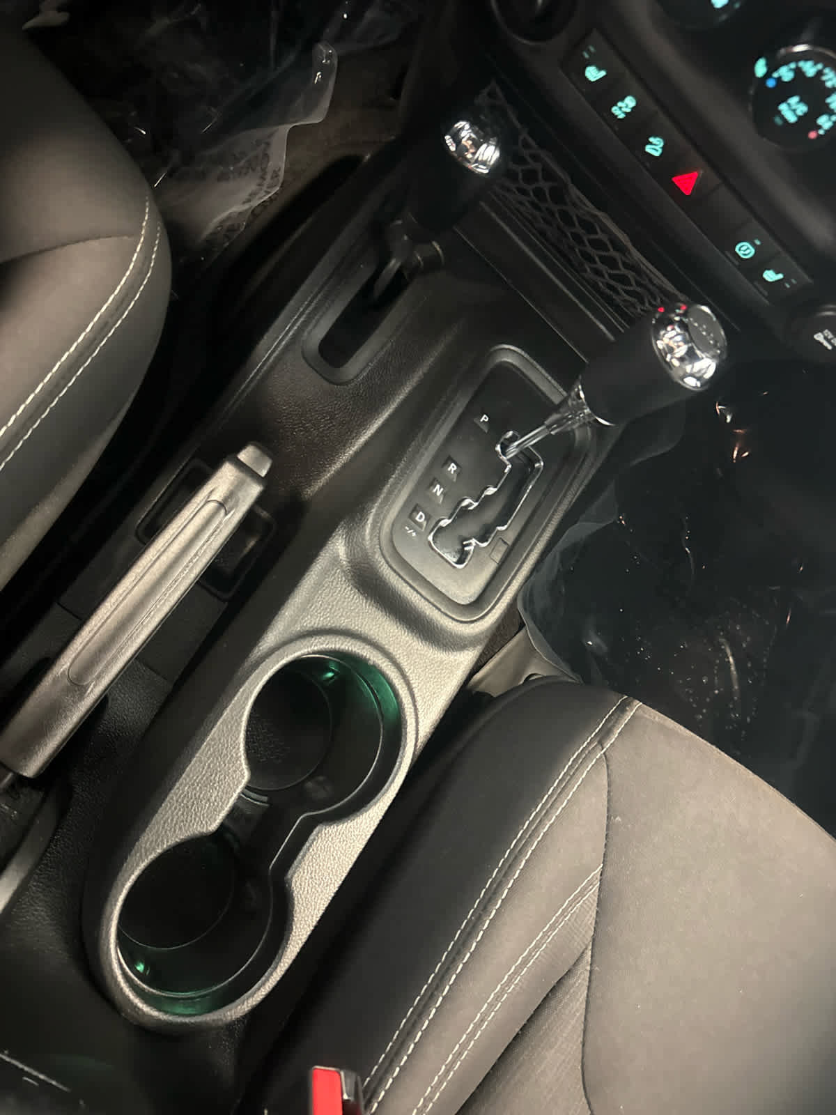 Used 2016 Jeep Wrangler Unlimited Sahara w/ Dual Top Group image 17