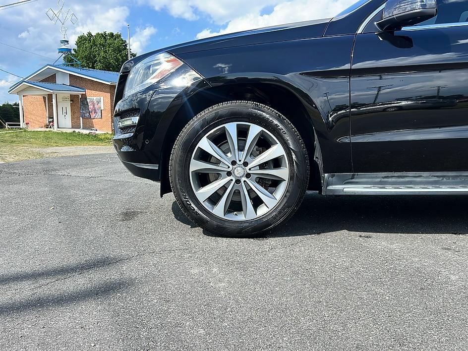 Used 2014 Mercedes-Benz GL 450 4MATIC w/ Appearance Package image 24