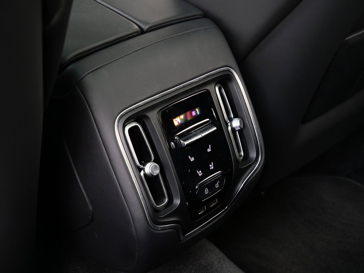 Used 2023 Aston Martin DBX 707 image 25