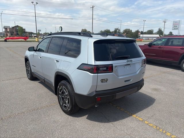 New 2026 Jeep Cherokee Laredo image 4