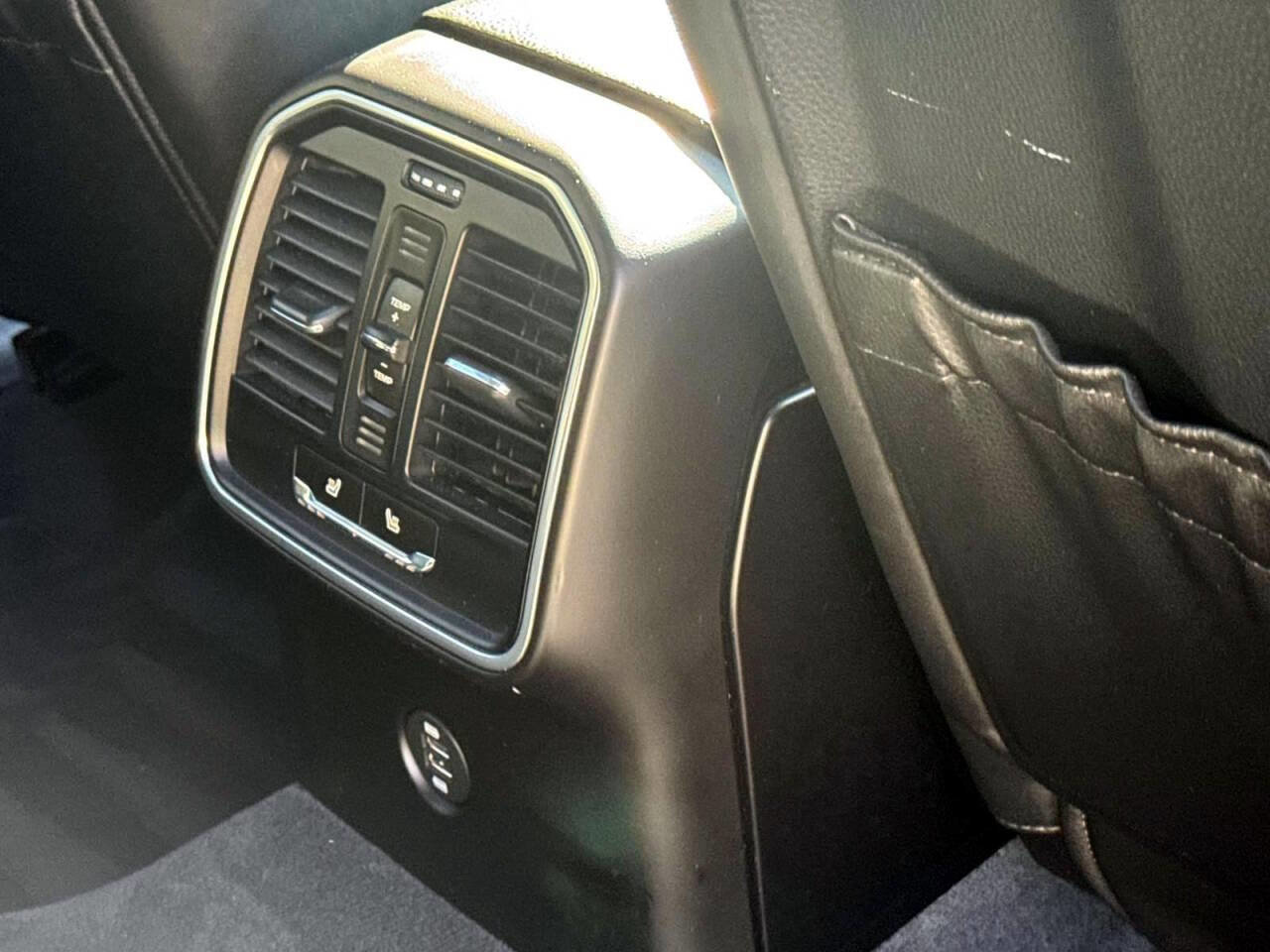 Used 2017 Porsche Macan image 14