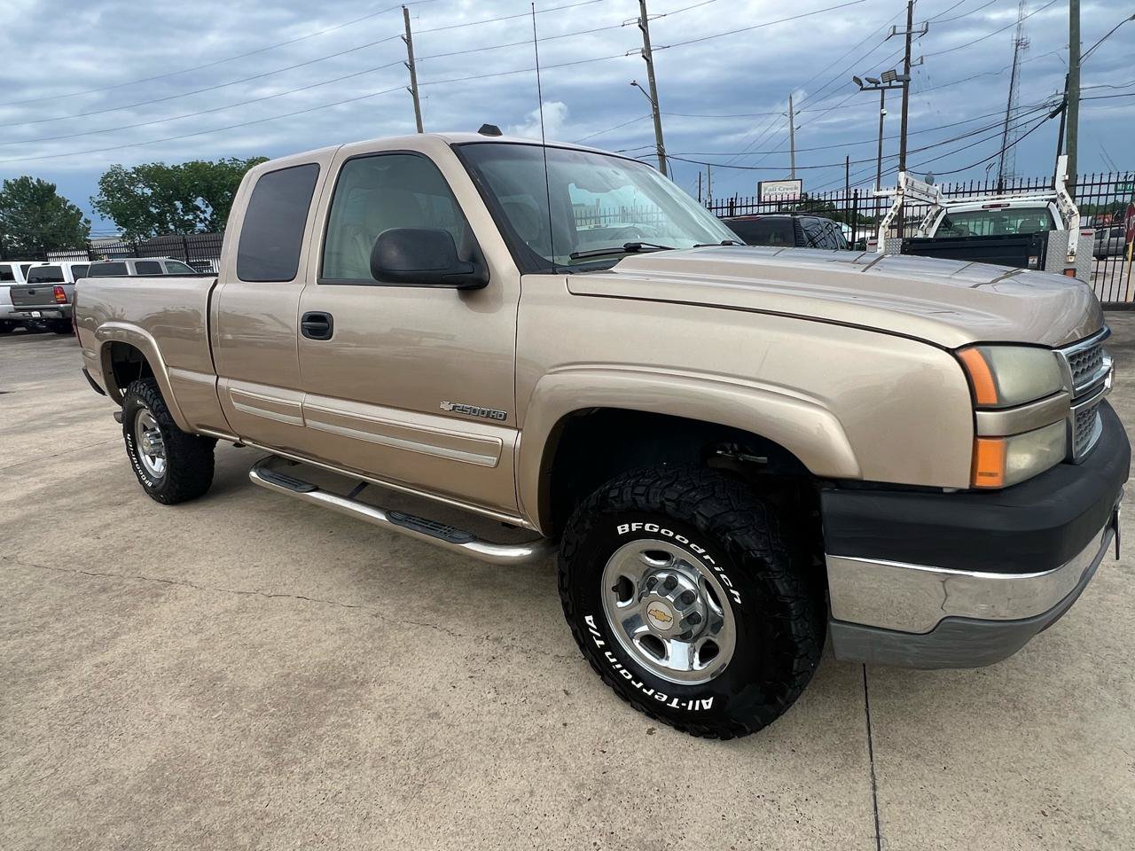 Used 2005 Chevrolet Silverado 2500 LS AWD/4WD image 8