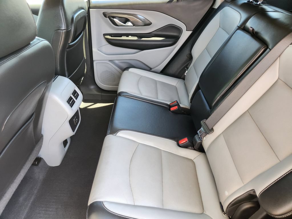 Used 2022 GMC Terrain SLT w/ Infotainment Package II AWD/4WD image 19
