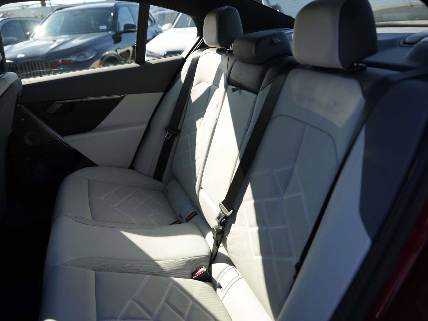 Used 2025 BMW i5 M60 w/ Dynamic Handling Package image 10