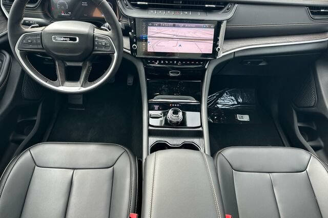 New 2026 Jeep Grand Cherokee L Limited AWD/4WD image 10
