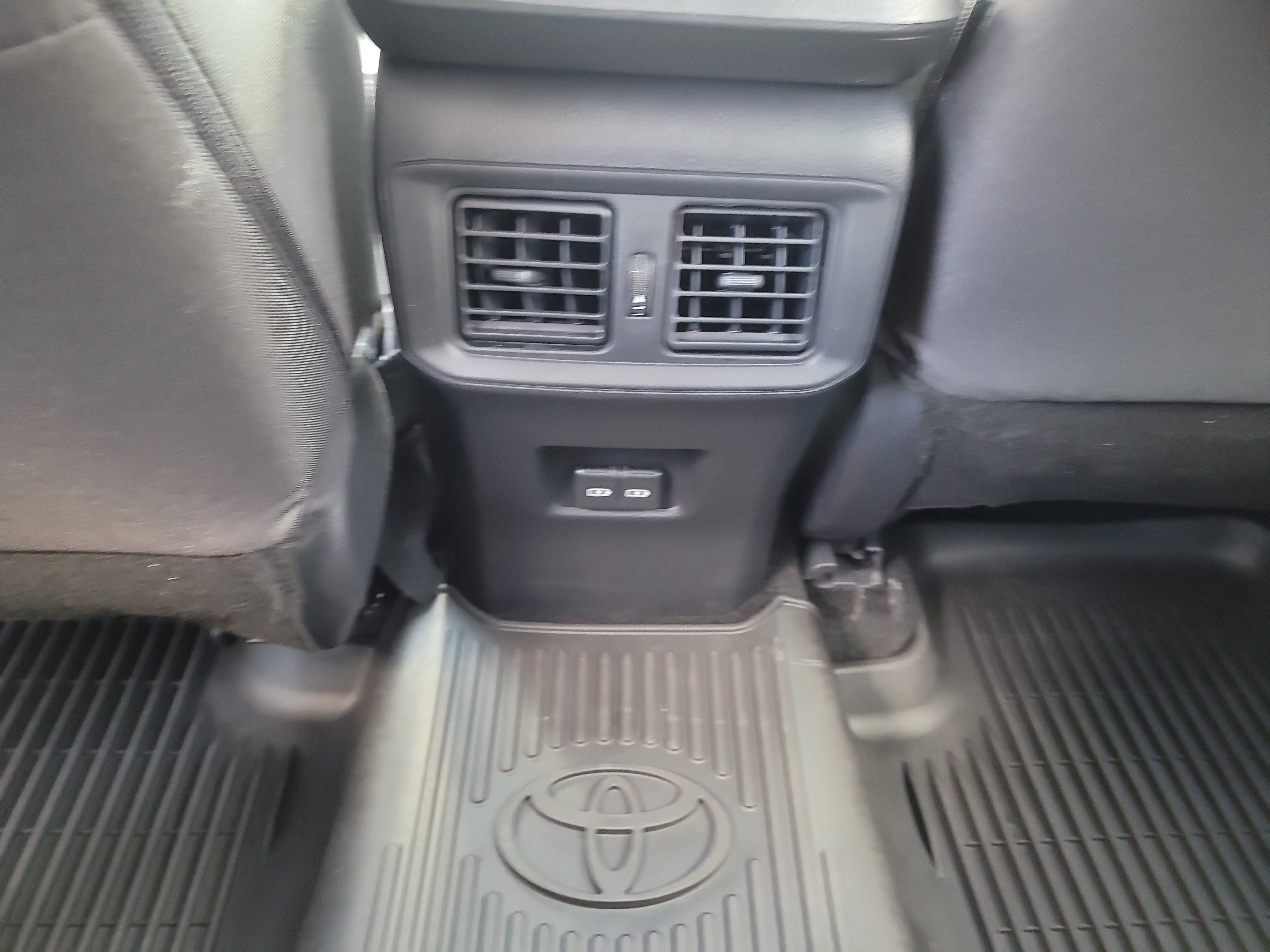 Certified 2025 Toyota RAV4 XLE FWD image 17