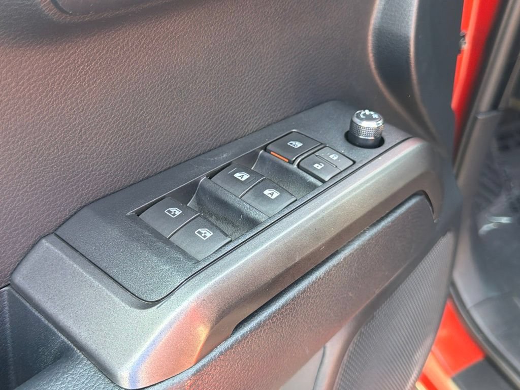 Used 2017 Toyota Tacoma TRD Sport w/ Tow Package (A/T) AWD/4WD image 19