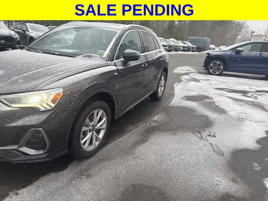 Used 2023 Audi Q3 2.0T Premium w/ Convenience Package image 3