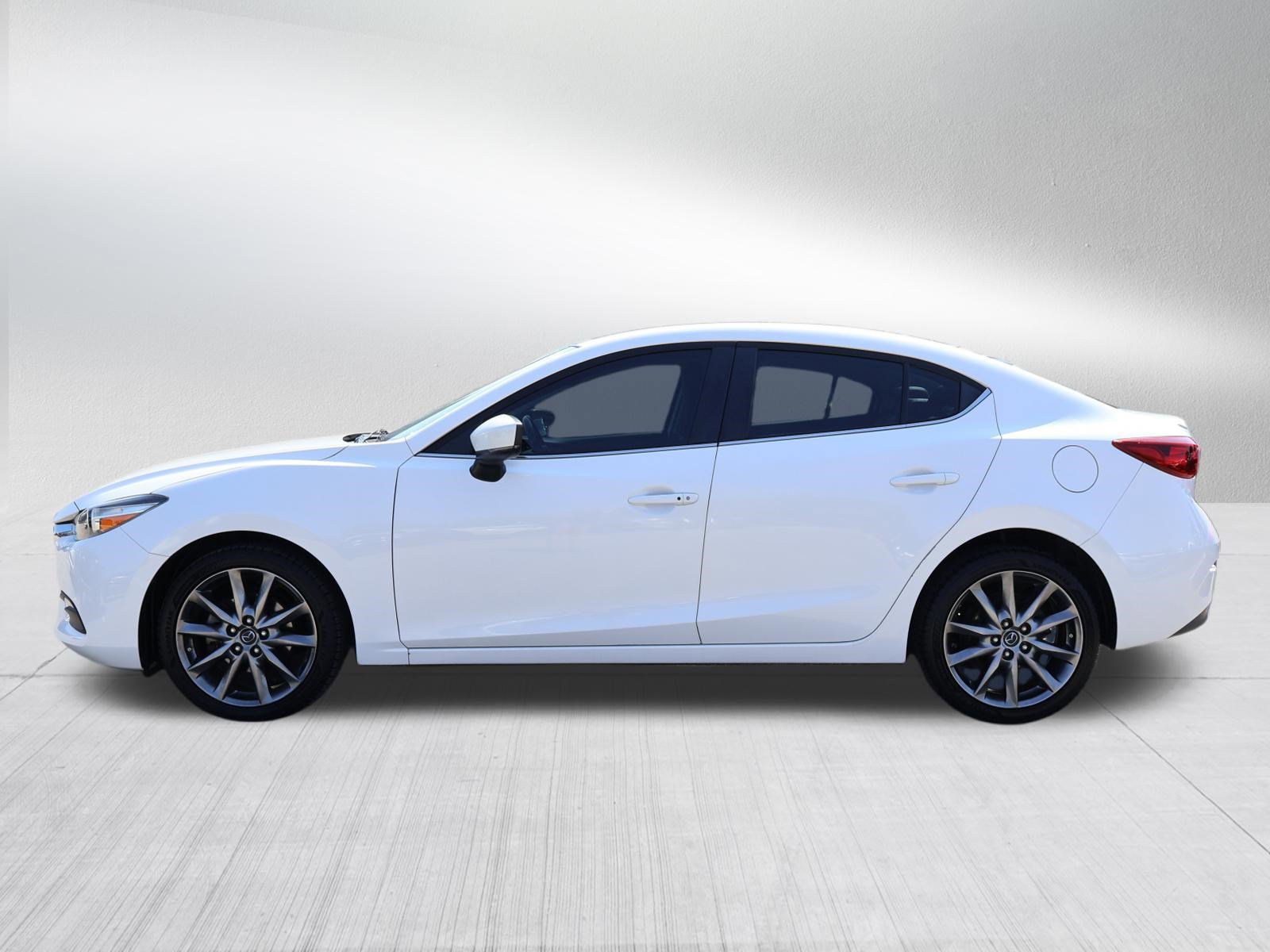Used 2018 MAZDA MAZDA3 Touring FWD image 4