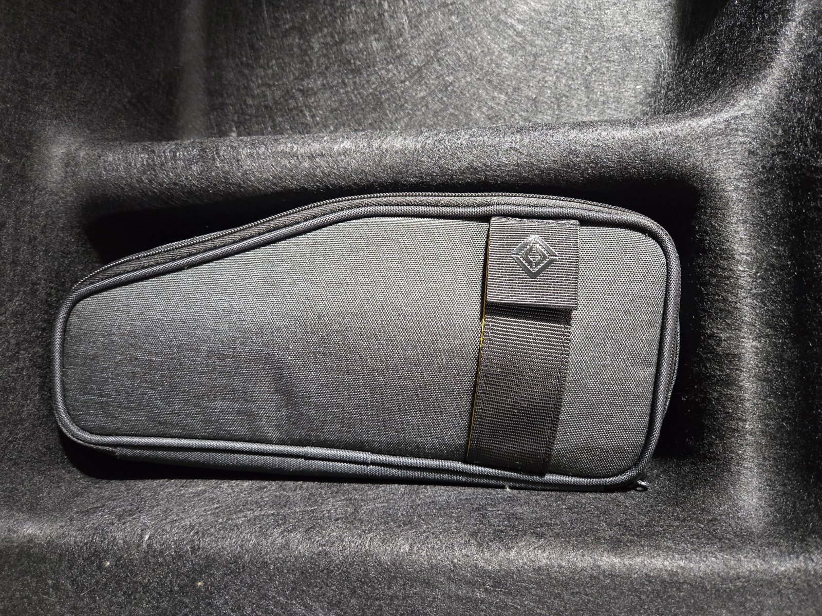 Used 2024 Rivian R1S Adventure AWD/4WD image 31