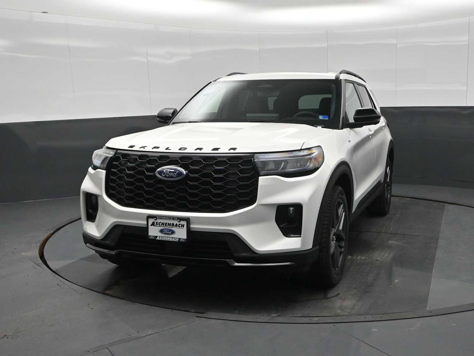 New 2026 Ford Explorer ST-Line w/ ST-Line Street Pack image 4