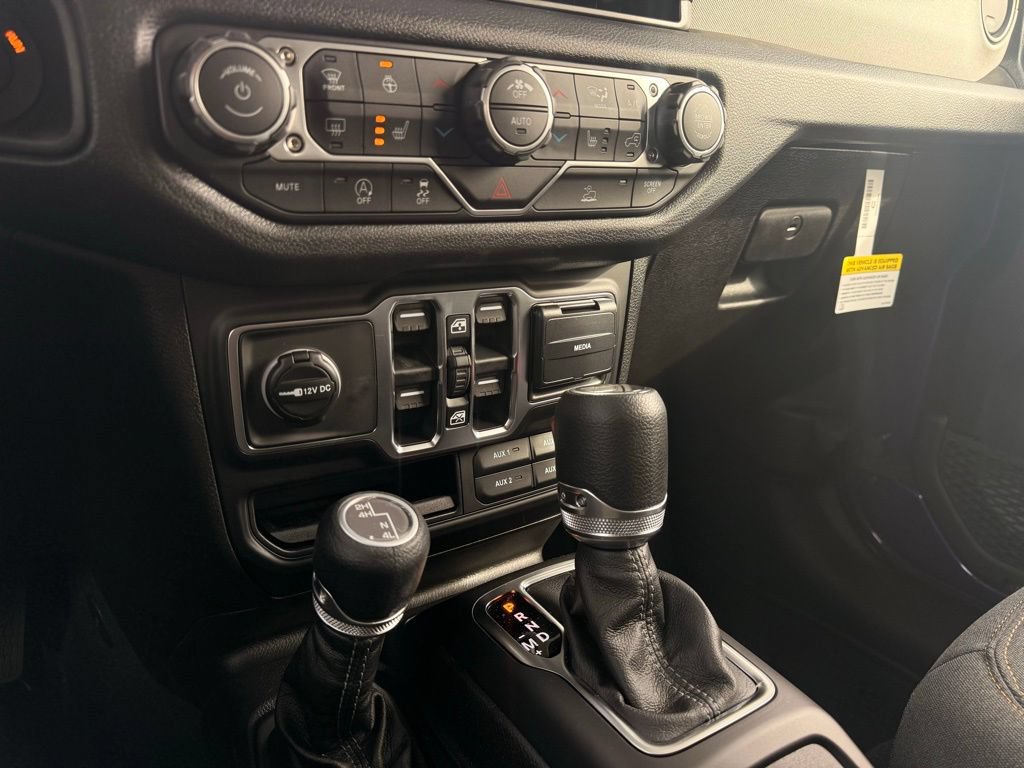 New 2026 Jeep Gladiator Sport AWD/4WD image 7
