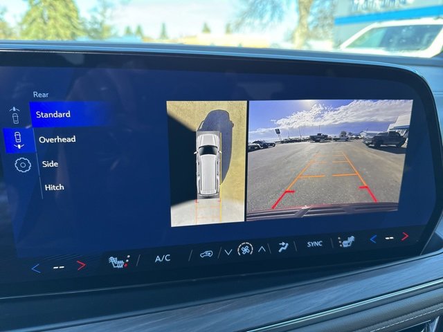 New 2026 Chevrolet Suburban Z71 w/ Comfort Package image 31