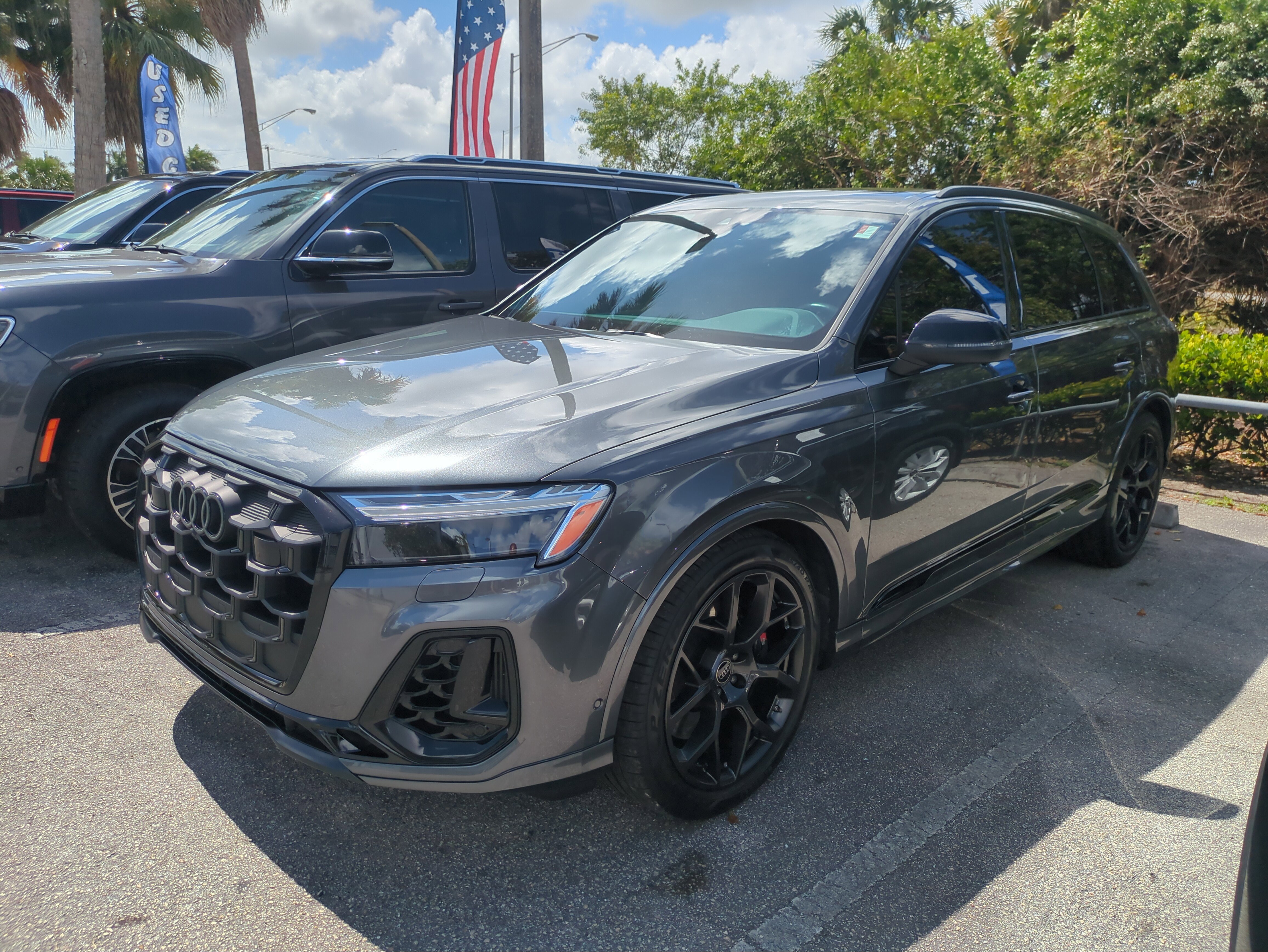 Used 2025 Audi SQ7 Premium Plus w/ Executive Package image 9