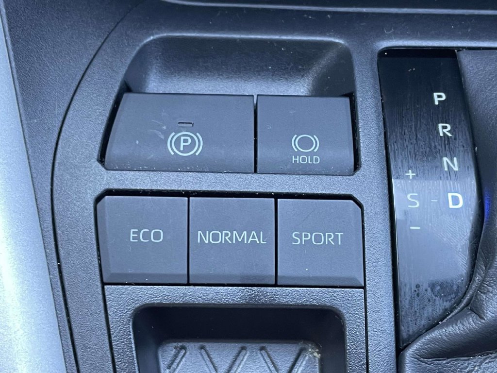 Used 2025 Toyota RAV4 LE FWD image 38