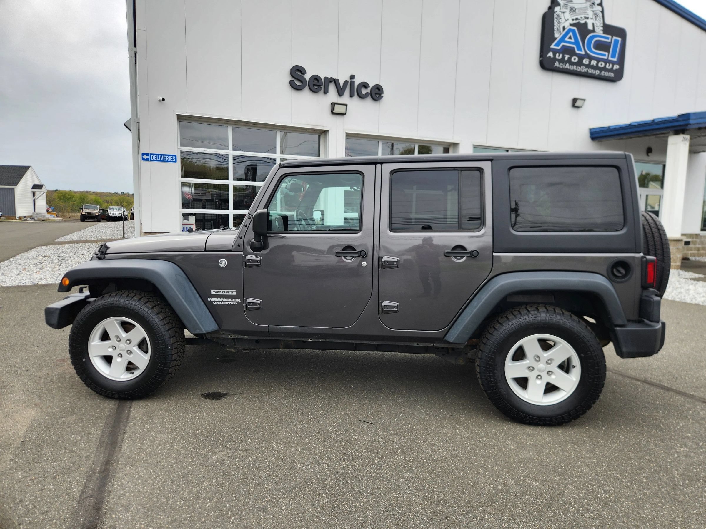 Used 2017 Jeep Wrangler Unlimited Sport w/ Quick Order Package 24S AWD/4WD image 27