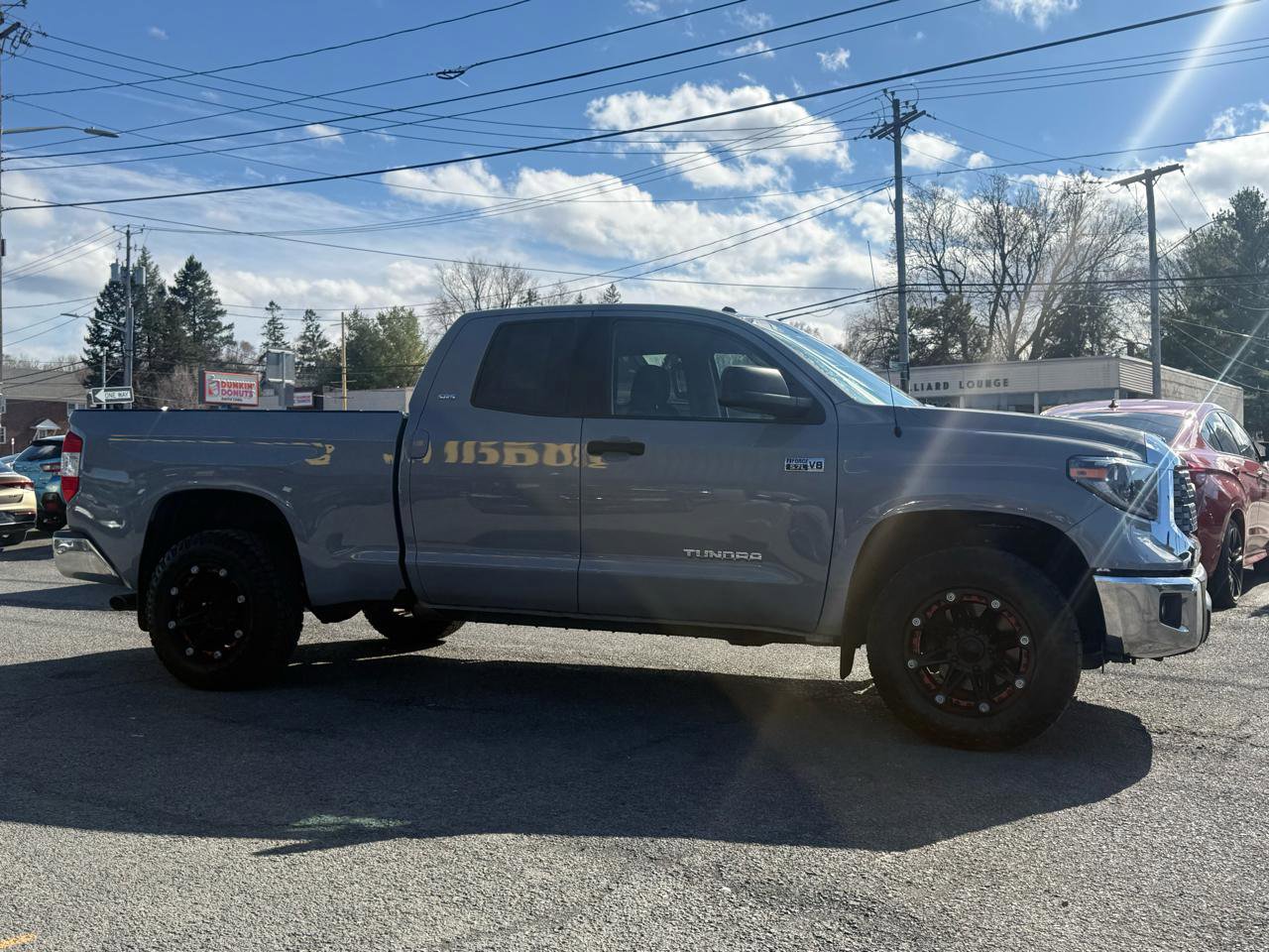 Used 2019 Toyota Tundra SR5 w/ TRD Off Road Package AWD/4WD image 11