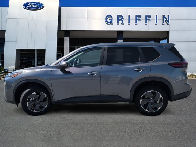 Used 2025 Nissan Rogue SV AWD/4WD image 10