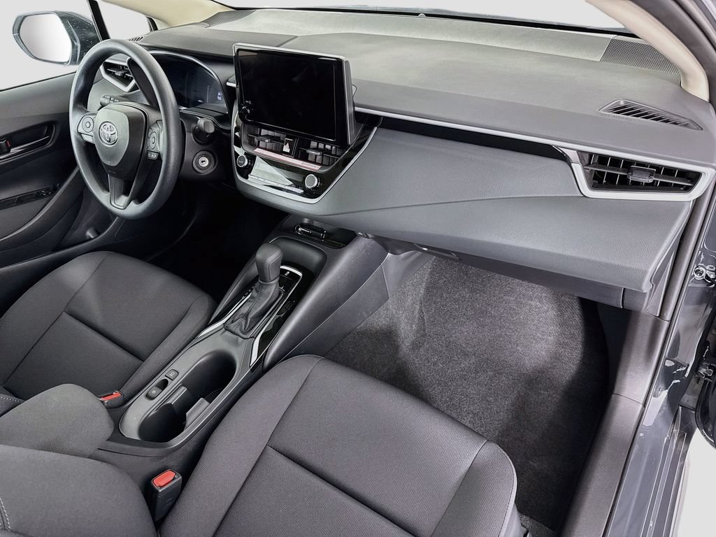 Used 2026 Toyota Corolla LE w/ Carpet Mat Package (TMS) FWD image 17