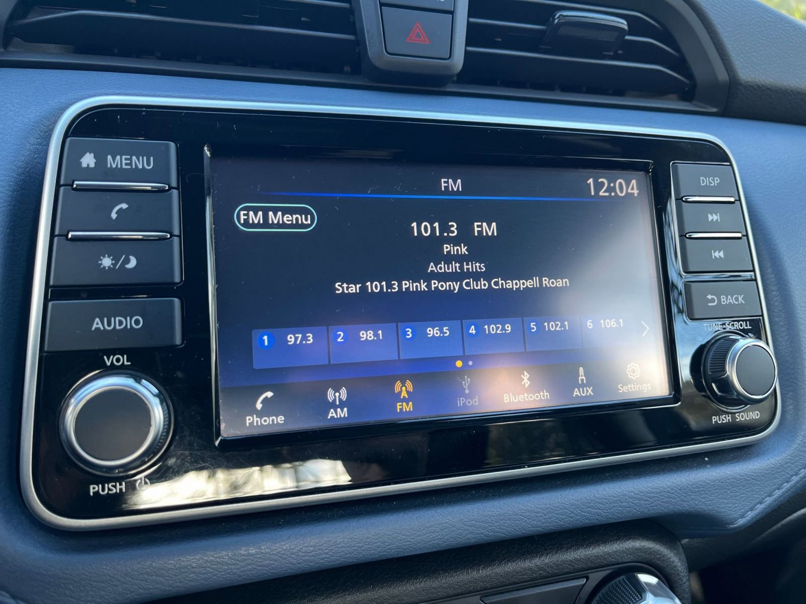 Used 2025 Nissan Versa SV image 20