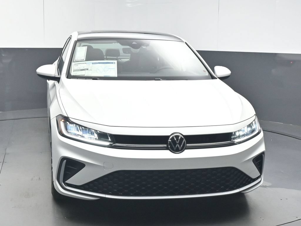 New 2026 Volkswagen Jetta SE FWD image 3