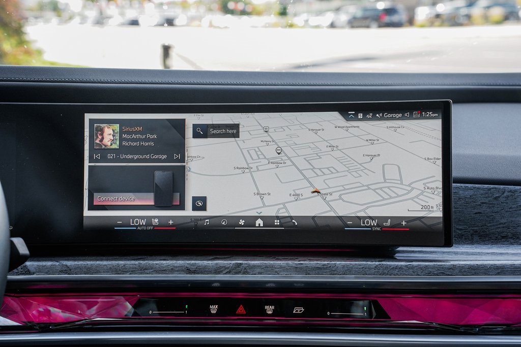 Used 2023 BMW 740i image 13