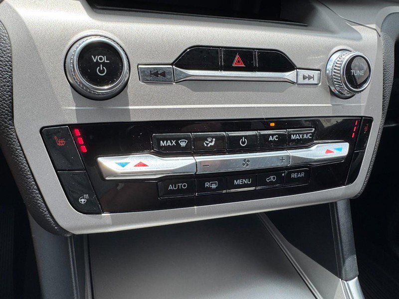 Used 2023 Ford Explorer XLT w/ Equipment Group 202A image 17