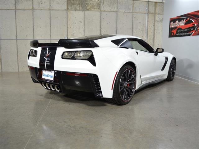 Used 2019 Chevrolet Corvette Z06 image 7