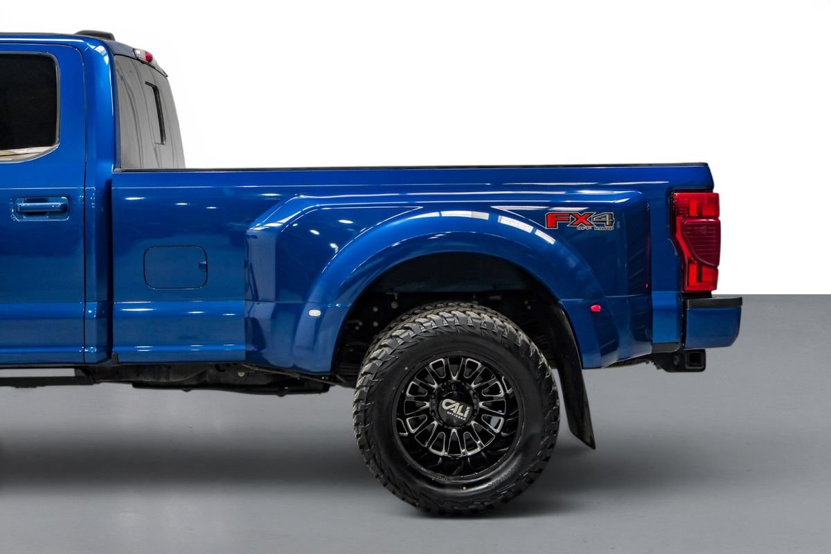 Used 2022 Ford F350 Platinum w/ FX4 Off-Road Package AWD/4WD image 12